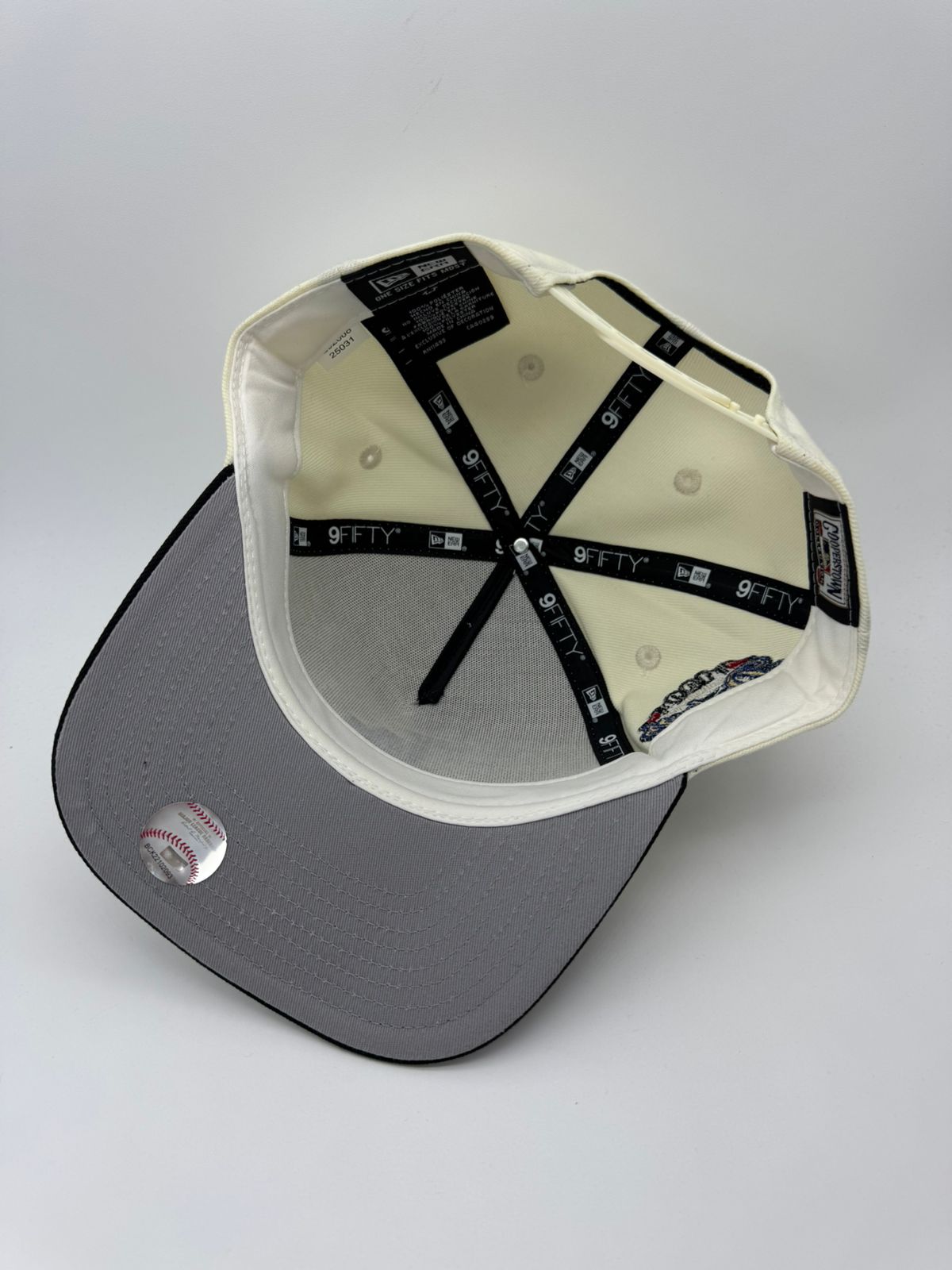 NEW ERA LA BEIGE/DORADO