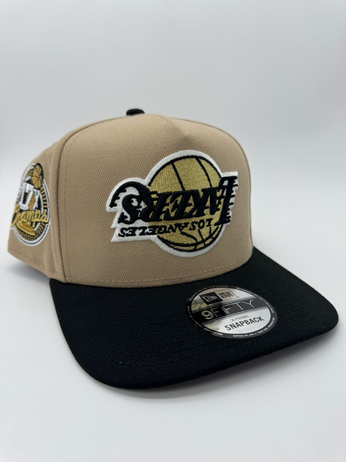 NEW ERA LAKERS CAFE