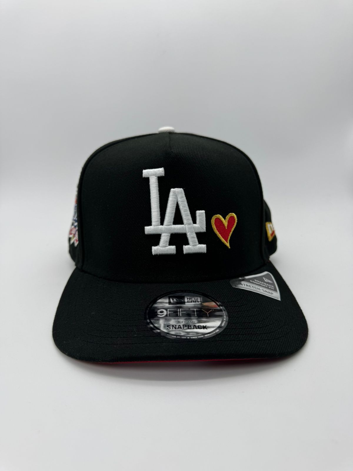 NEW ERA LA CORAZON ROJO
