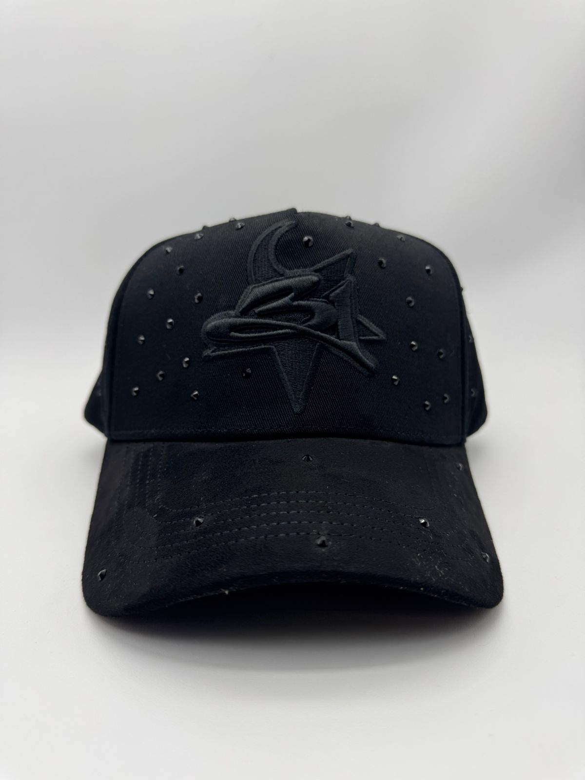 31 HATS BLACK OUT