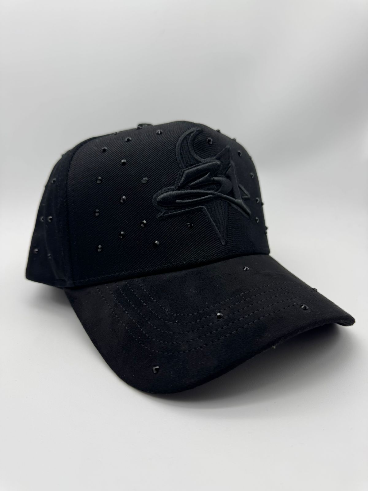 31 HATS BLACK OUT