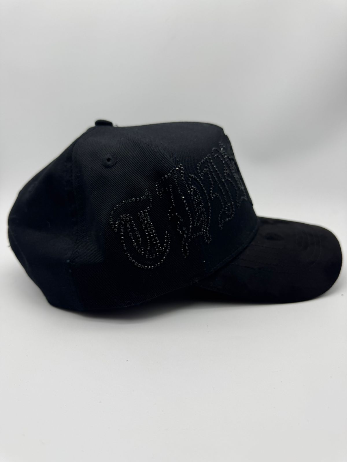 31 HATS CRYSTAL BLACK