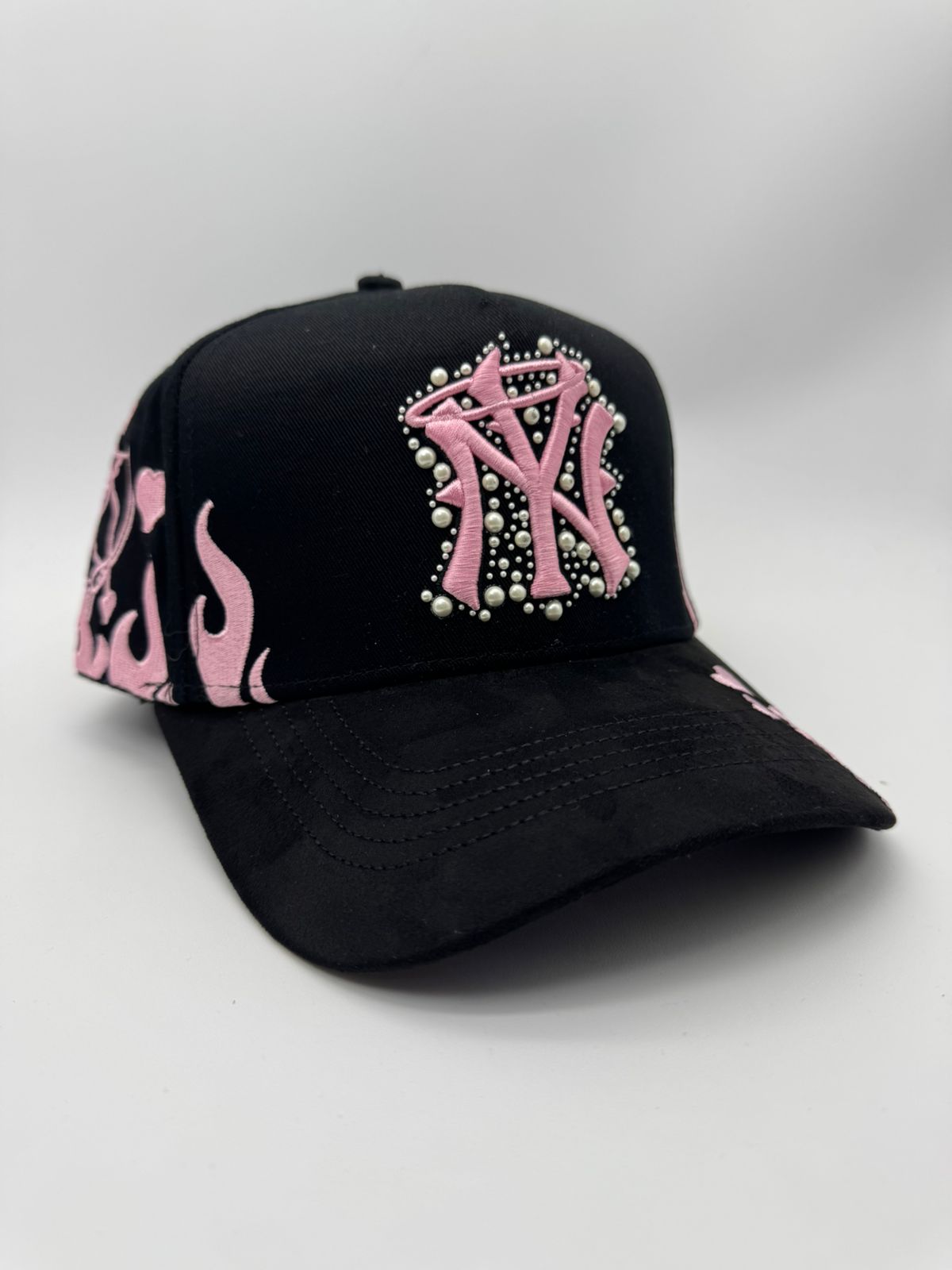 31 HATS NY PEARLS