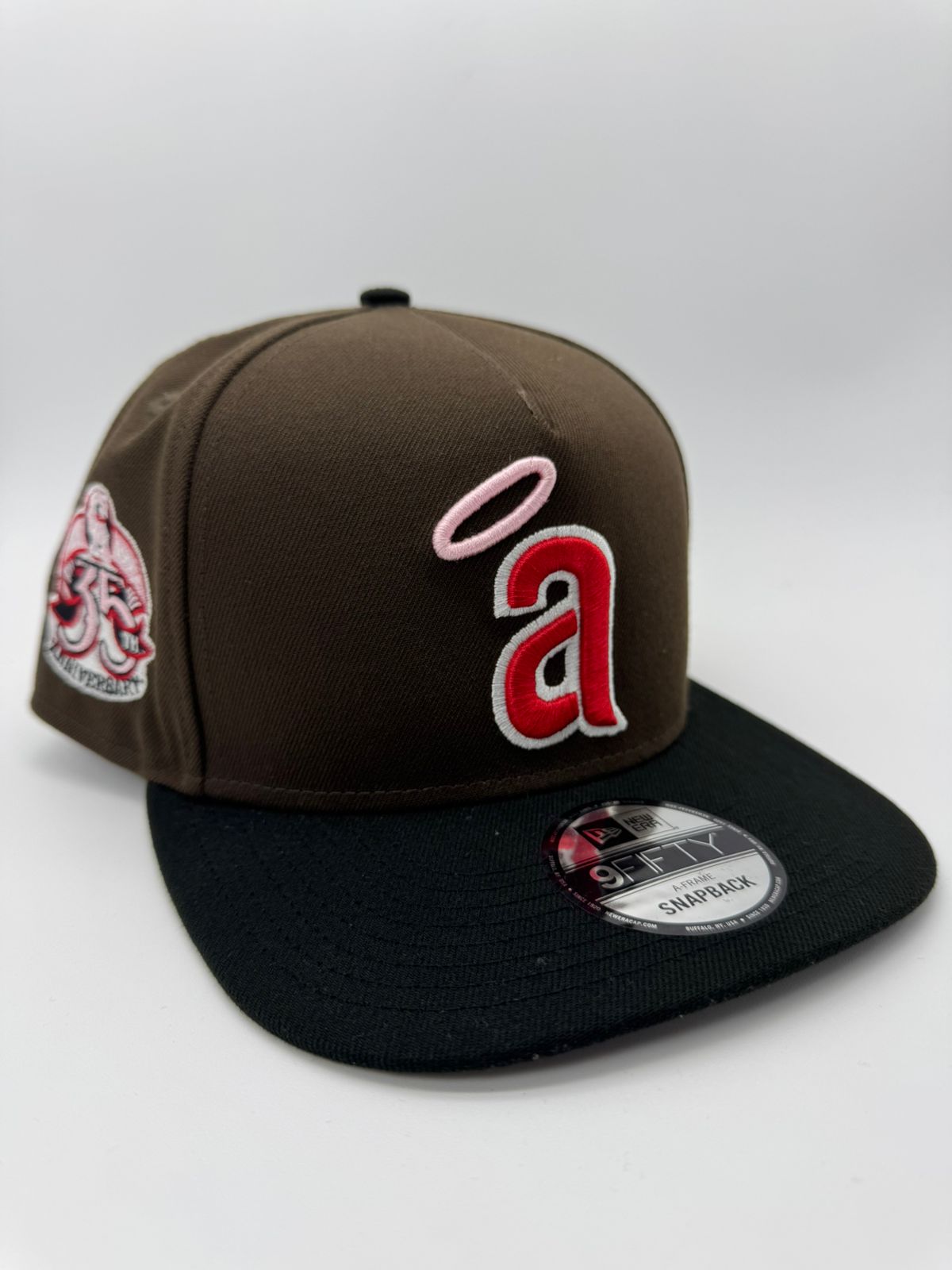 NEW ERA ANGELINOS CAFE