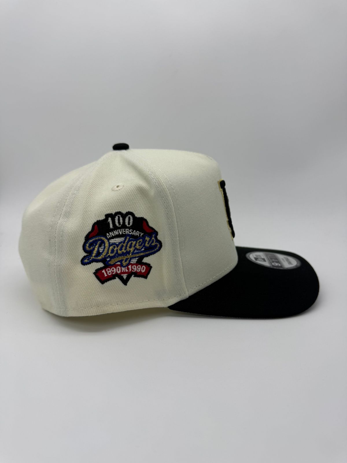 NEW ERA LA BEIGE/DORADO