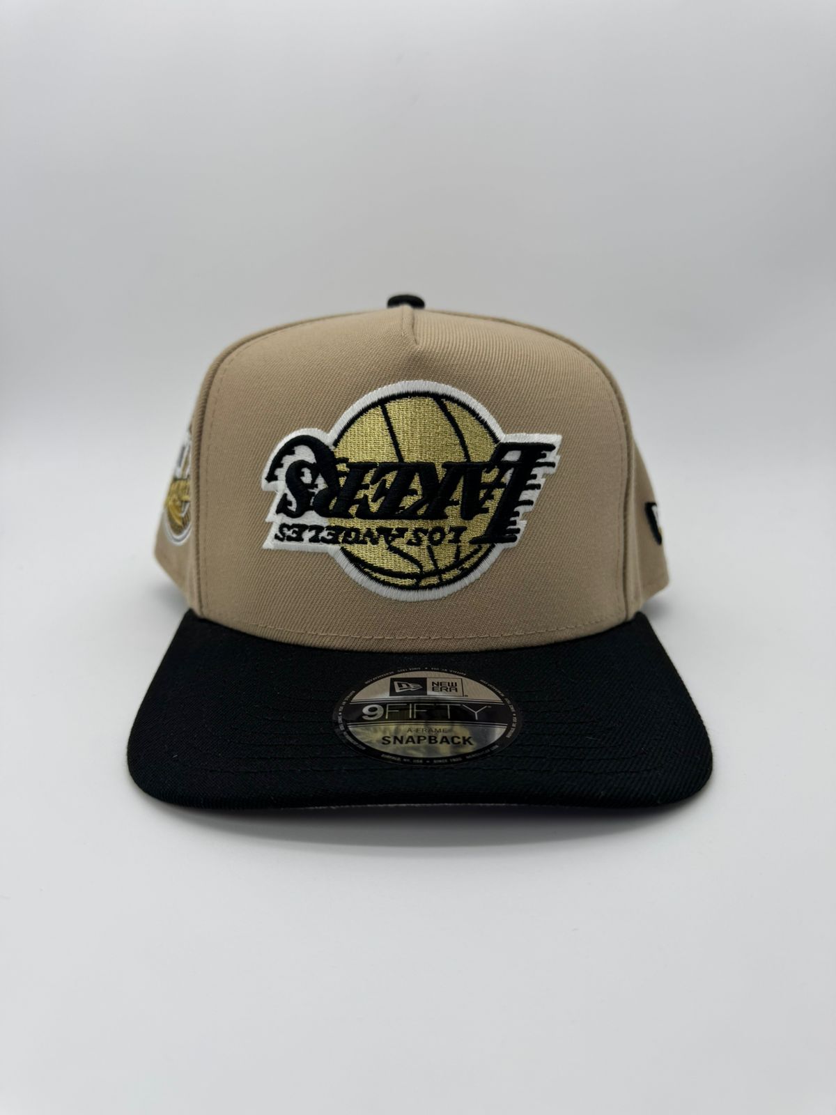 NEW ERA LAKERS CAFE
