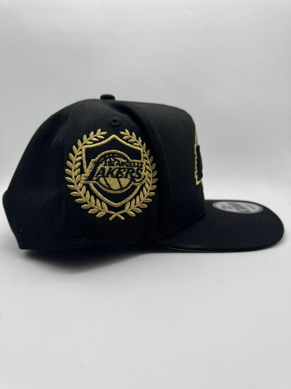 NEW ERA LAKERS NEGRA/DORADA