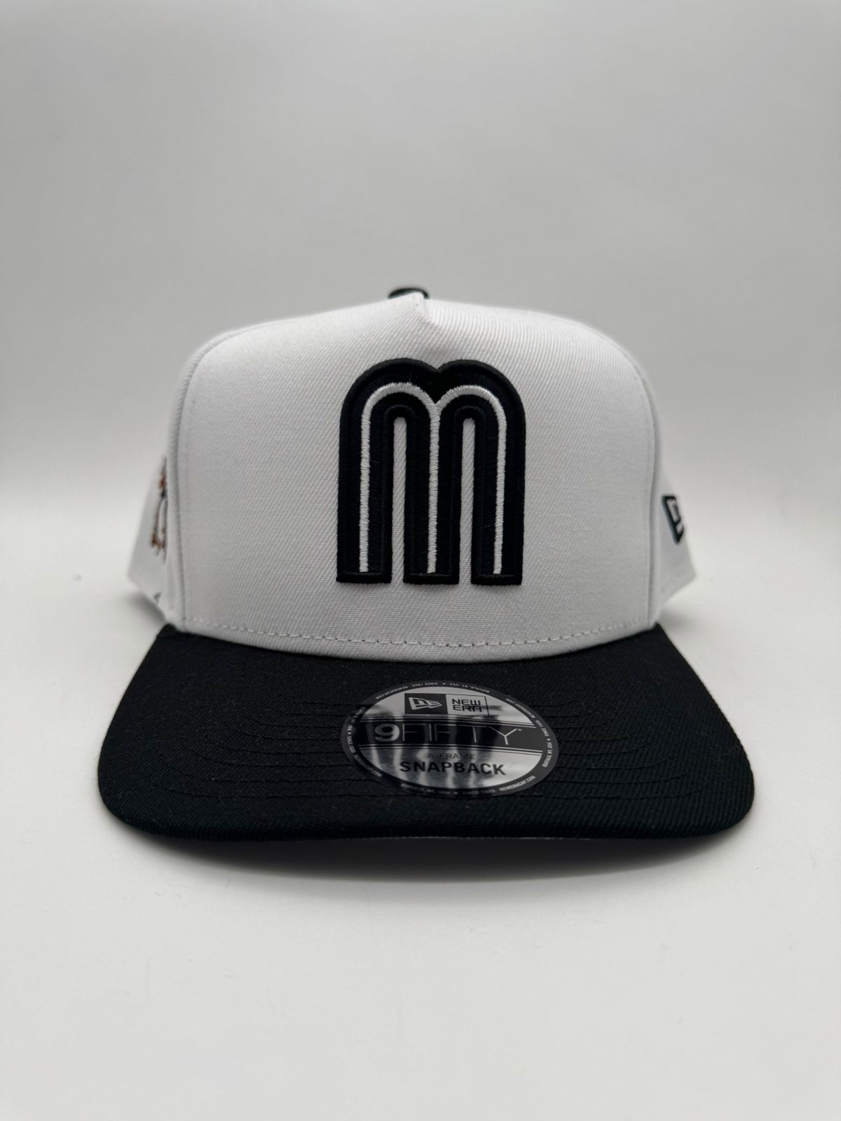 NEW ERA MEXICO/GALLO