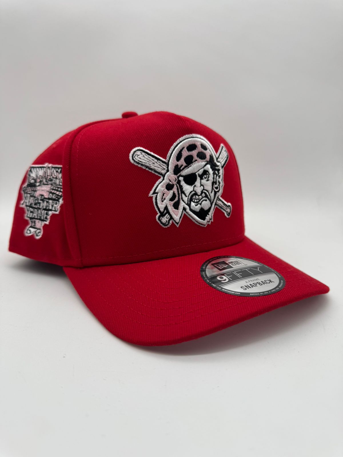 NEW ERA PIRATAS ROJA