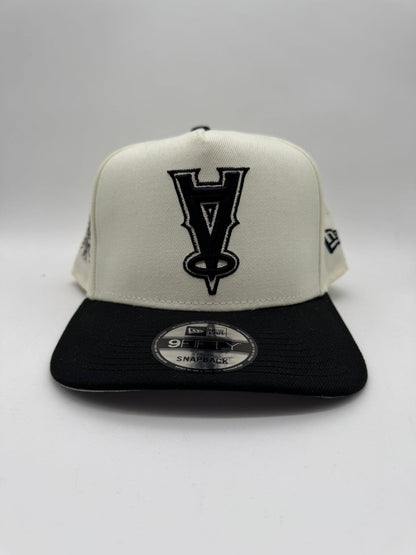 NEW ERA ANGELES BEIGE/NEGRO