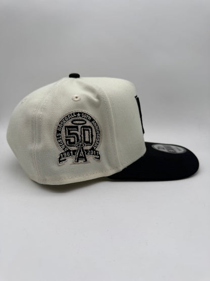 NEW ERA ANGELES BEIGE/NEGRO