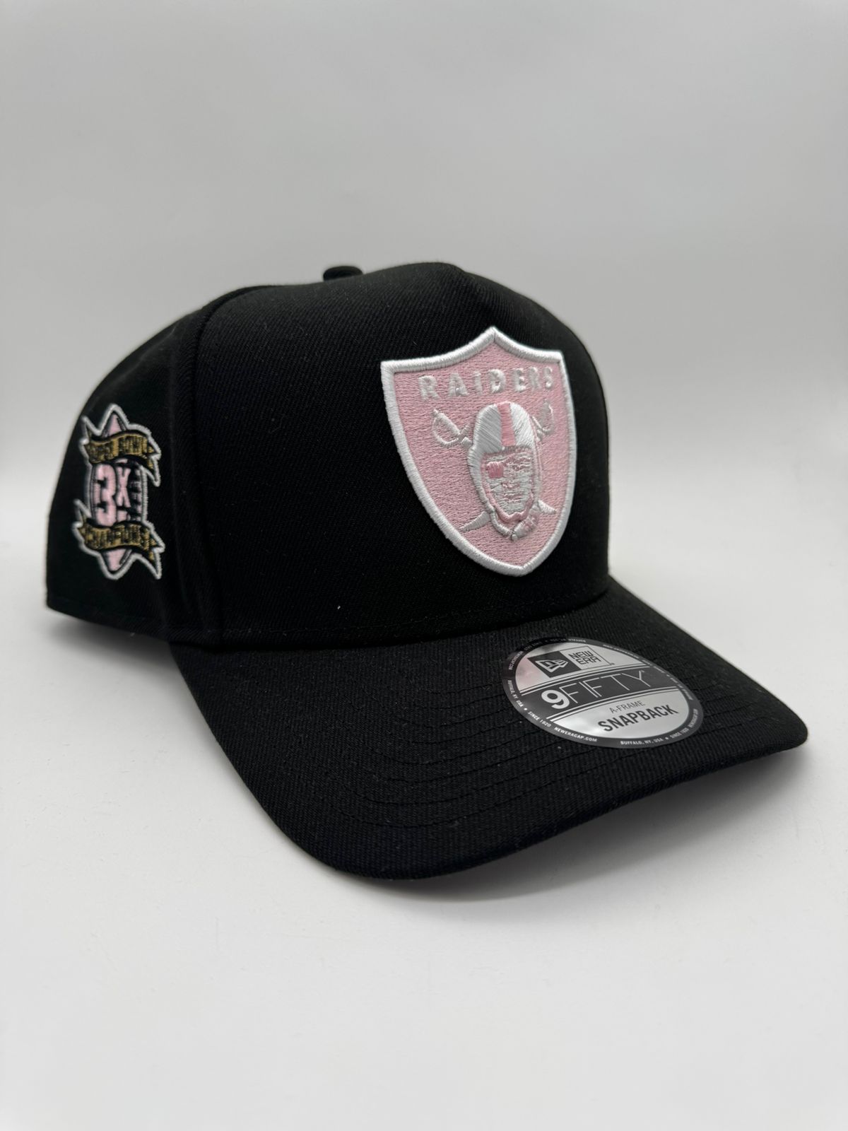NEW ERA RAIDERS NEGRA/ROSA