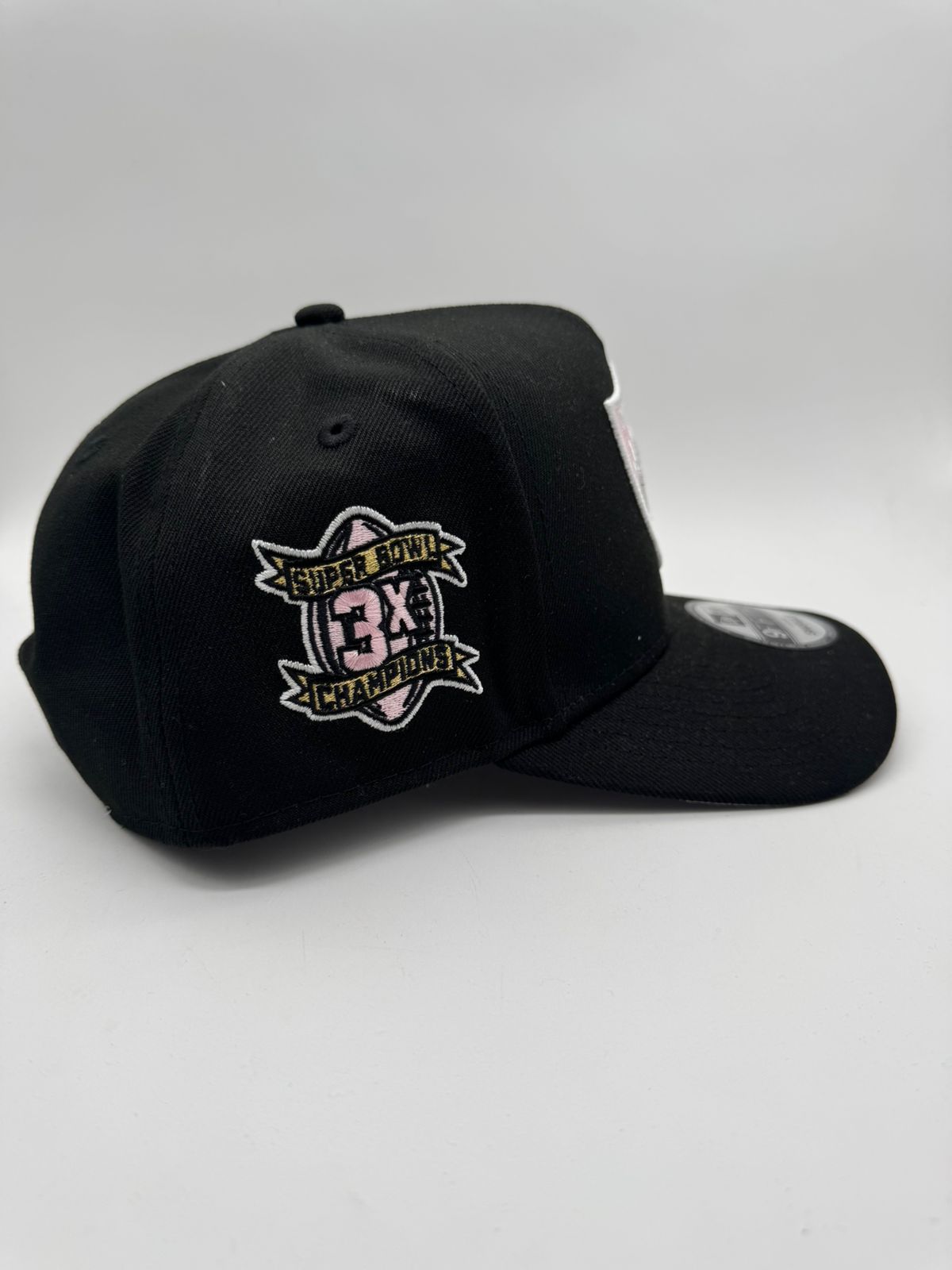 NEW ERA RAIDERS NEGRA/ROSA