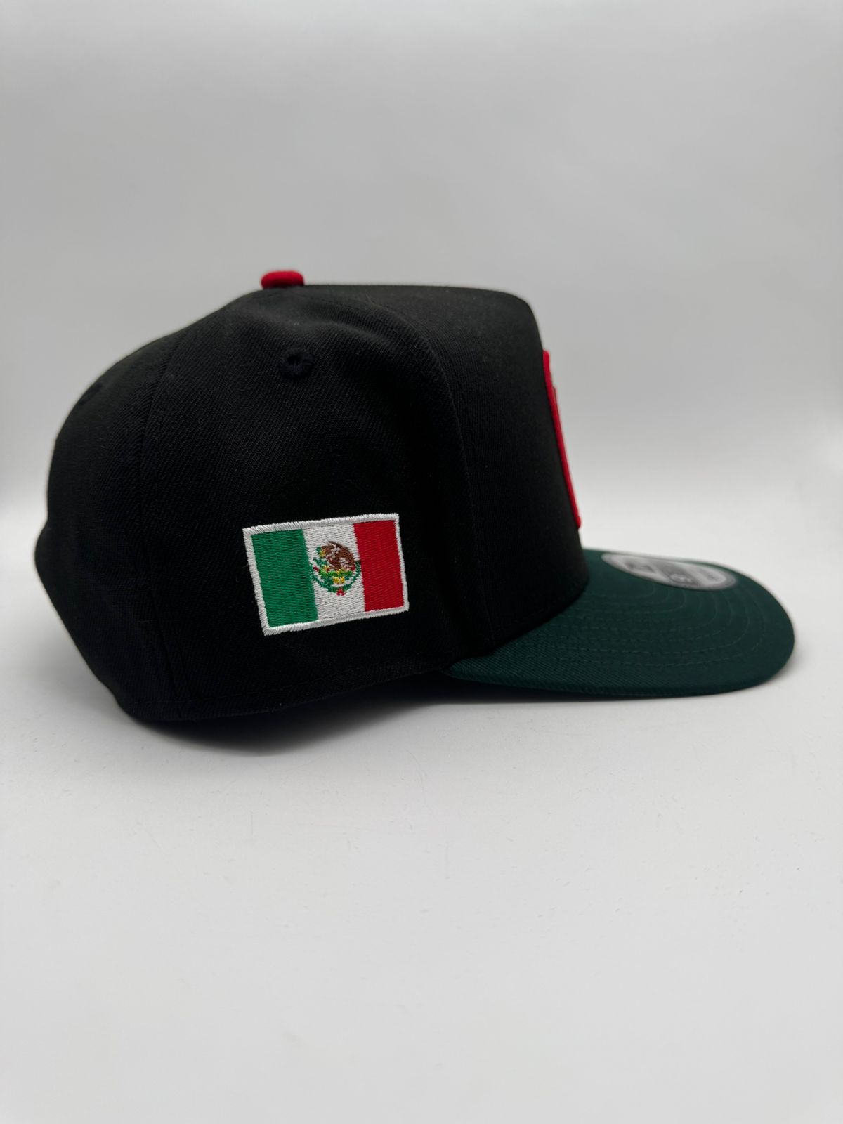 NEW ERA MEXICO NEGRA/VERDE MAYOREO