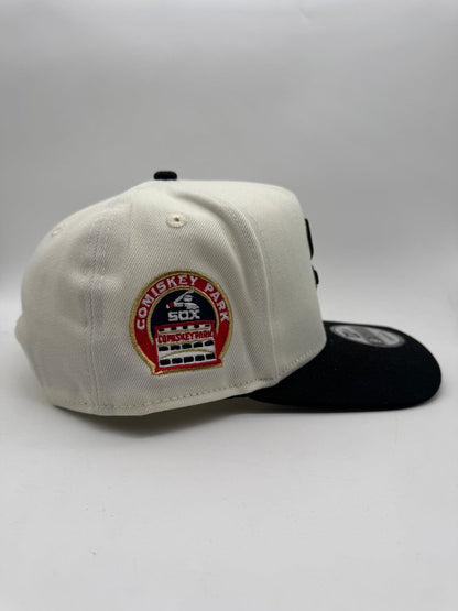 NEW ERA SOX BEIGE/NEGRA