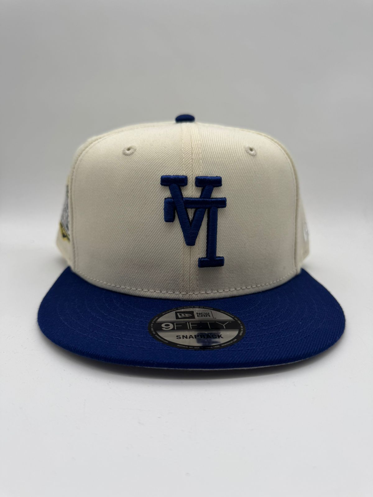 NEW ERA LA BEIGE/AZUL MAYOREO