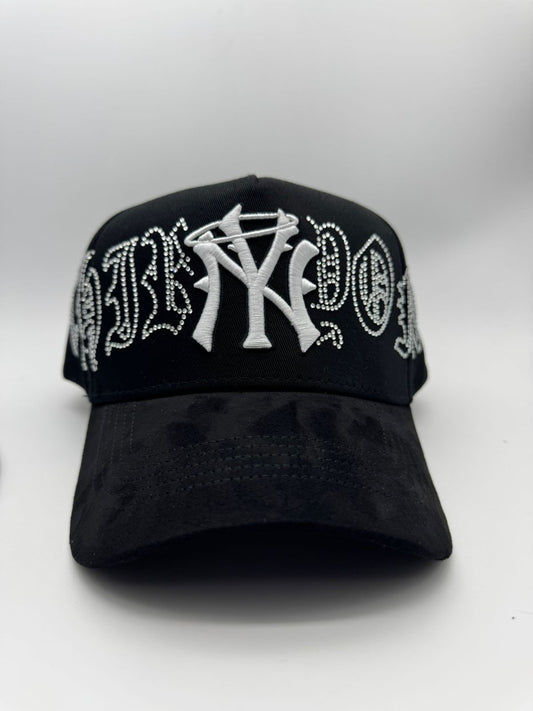31 HATS CRYSTAL WHITE