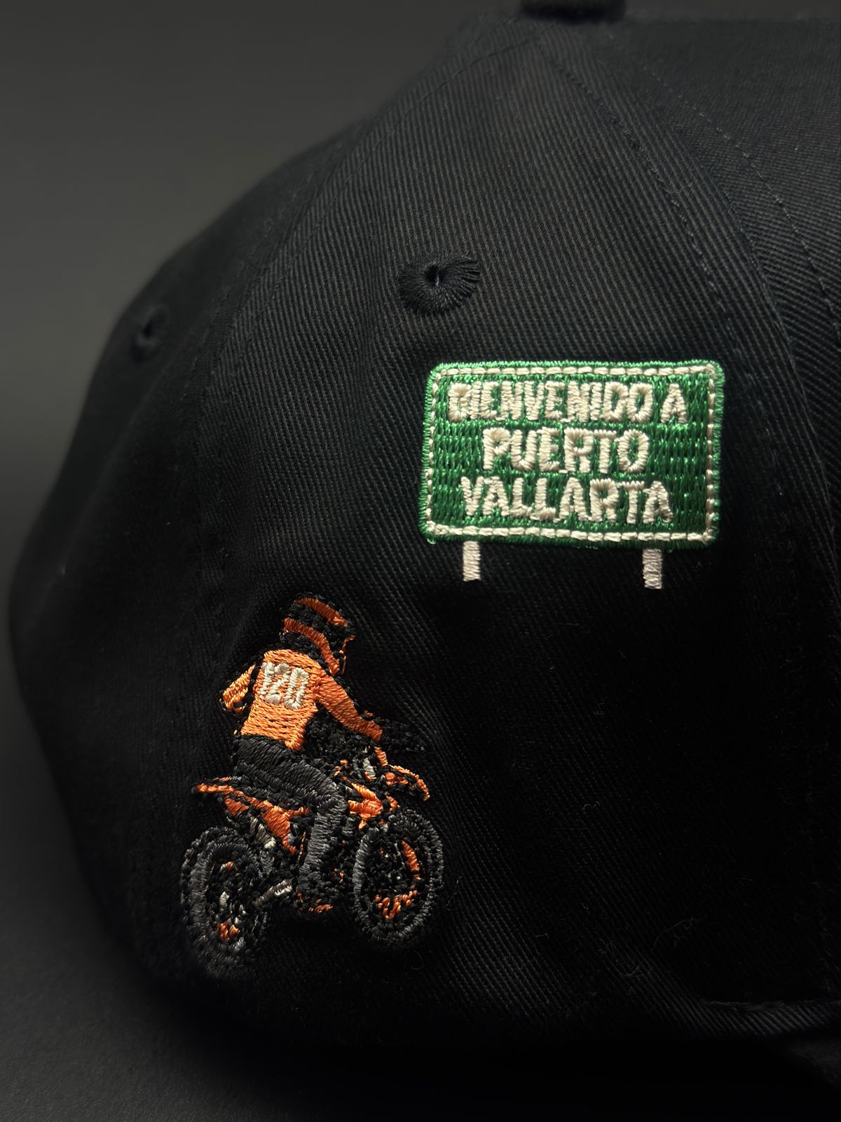 120 HATS  " VAN A QUERER MAS "