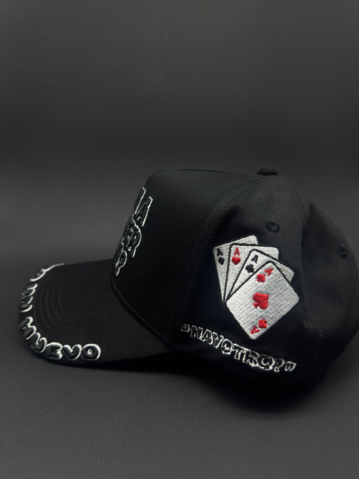 120 HATS  " VAN A QUERER MAS "